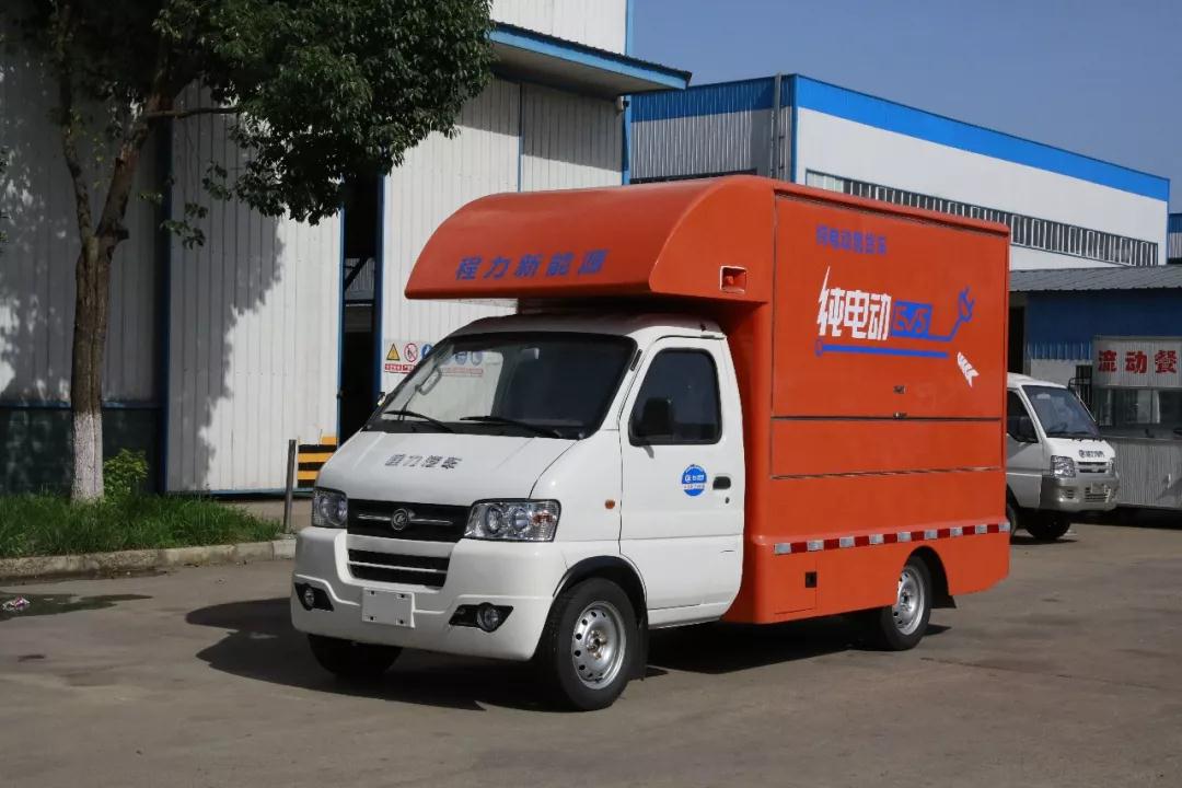 程力新能源人工智能搶險救援車首批訂單圓滿交車，為國家電網(wǎng)提供一流產(chǎn)品